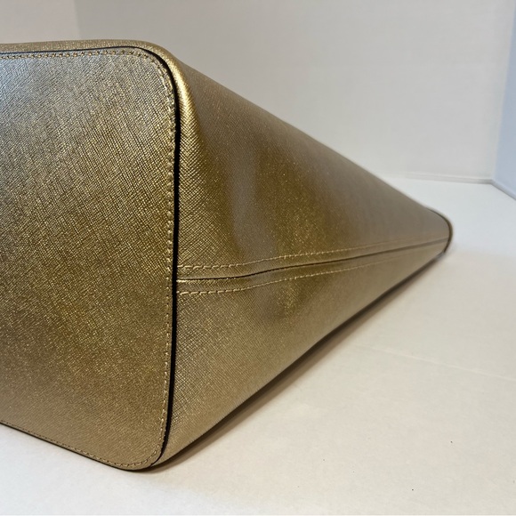 Michael Kors gold tote - Picture 6 of 13